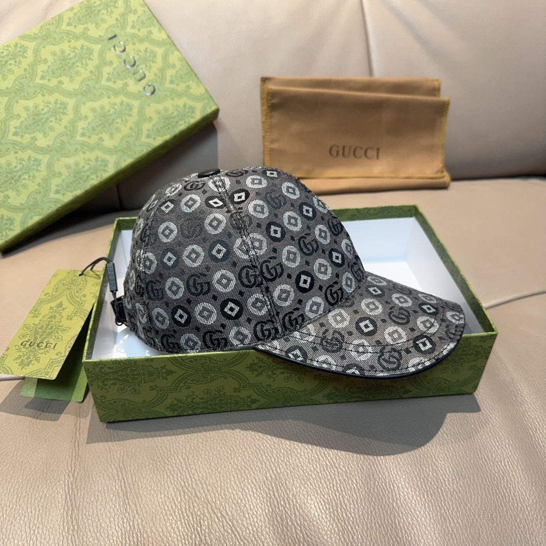 
配包装布袋，Gucci古奇新款原单棒球帽， 双G提花，专柜11开模订制，完美对花，原版帆布面料+头层牛