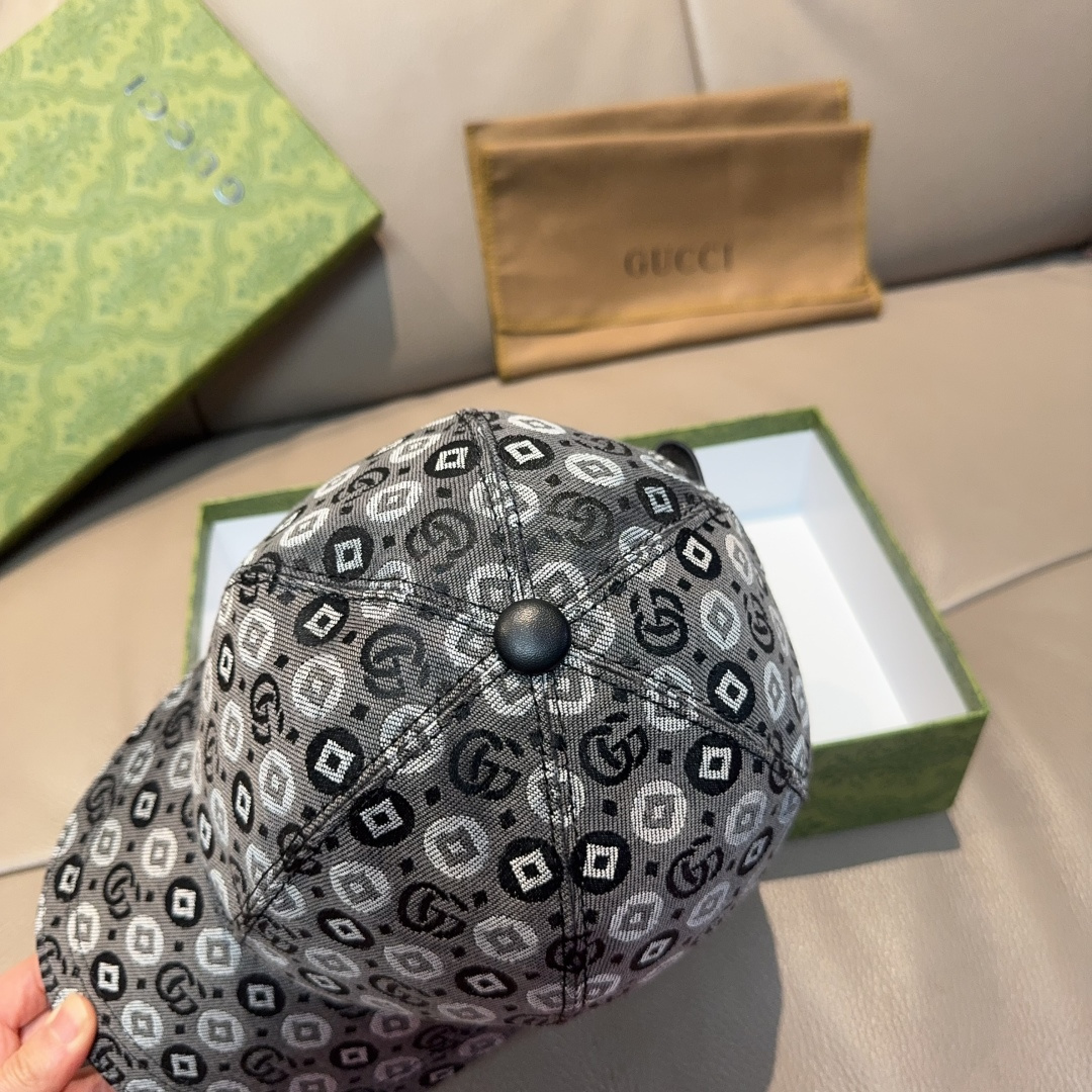 
配包装布袋，Gucci古奇新款原单棒球帽， 双G提花，专柜11开模订制，完美对花，原版帆布面料+头层牛
