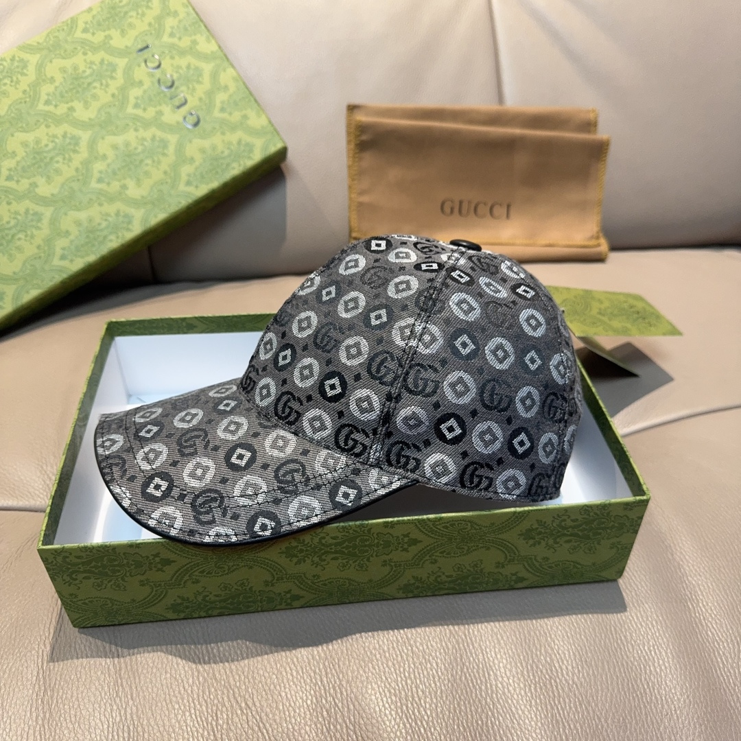 
配包装布袋，Gucci古奇新款原单棒球帽， 双G提花，专柜11开模订制，完美对花，原版帆布面料+头层牛