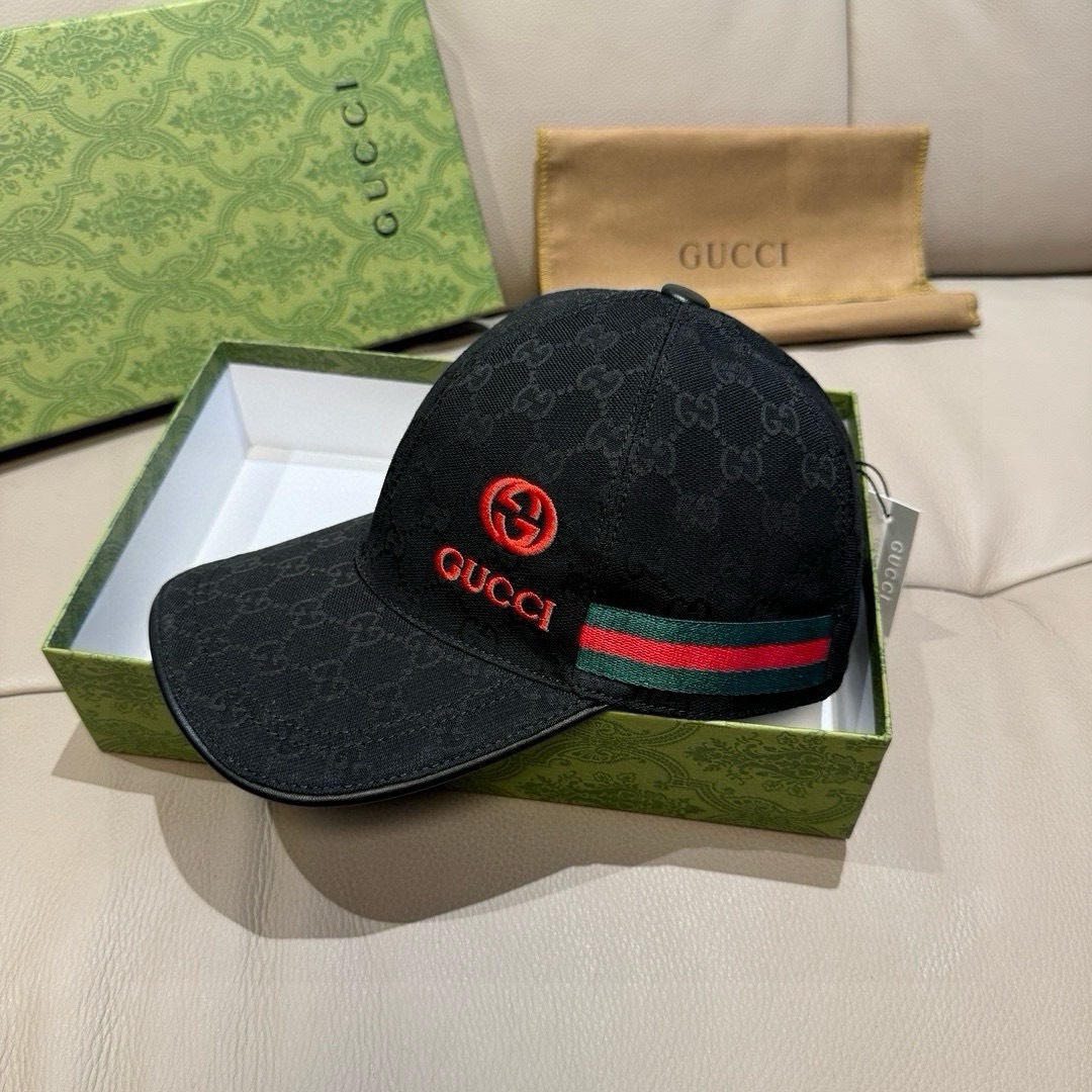 
万年经典款出货！
配盒子布袋，Gucci(古奇)经典原单棒球帽😍😍gucci小刺绣，专柜11开模订制，