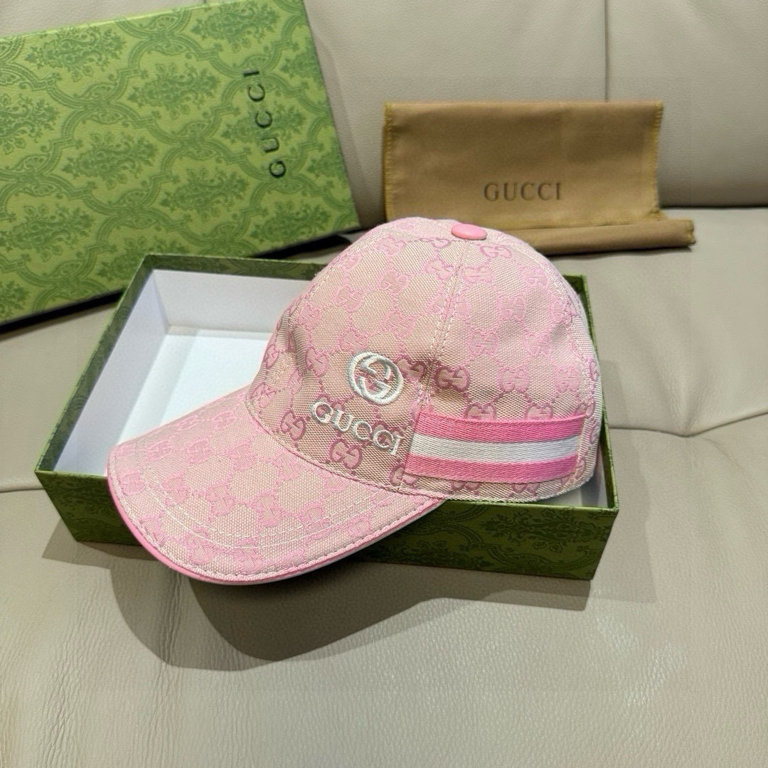 
万年经典款出货！
配盒子布袋，Gucci(古奇)经典原单棒球帽😍😍gucci小刺绣，专柜11开模订制，