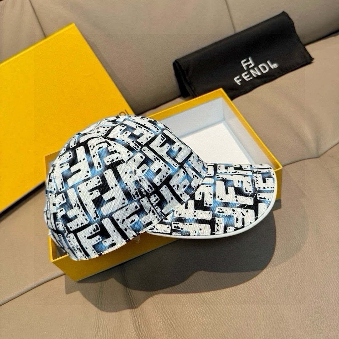 
配盒子布袋，Fendi（芬迪）新款原单棒球帽， 双F提花，专柜常年热卖款，口碑极佳，11开模订制，原版