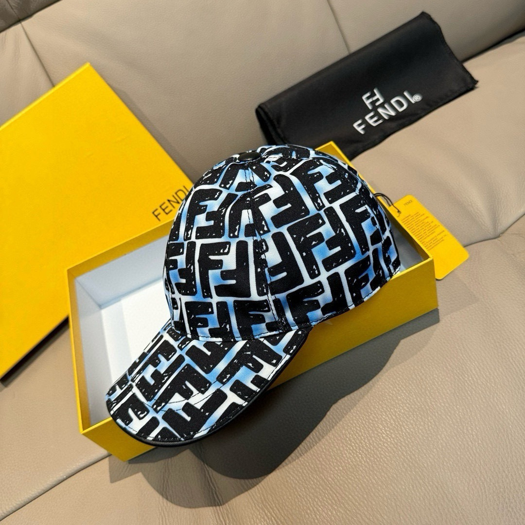 
配盒子布袋，Fendi（芬迪）新款原单棒球帽， 双F提花，专柜常年热卖款，口碑极佳，11开模订制，原版