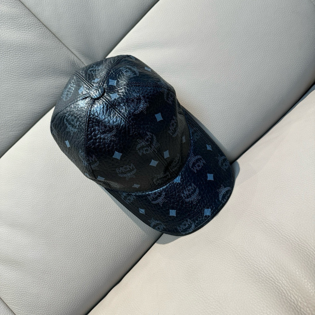 
新款出货
配包装布袋，MCM经典原单棒球帽，11开模订制，原版专柜PVC革+头层牛皮包边，长年爆版，质