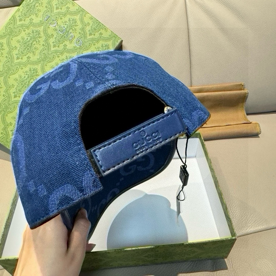 
配包装布袋，Gucci古奇新款原单棒球帽， 大双G，专柜11开模订制，完美对花，原版帆布面料+头层牛皮