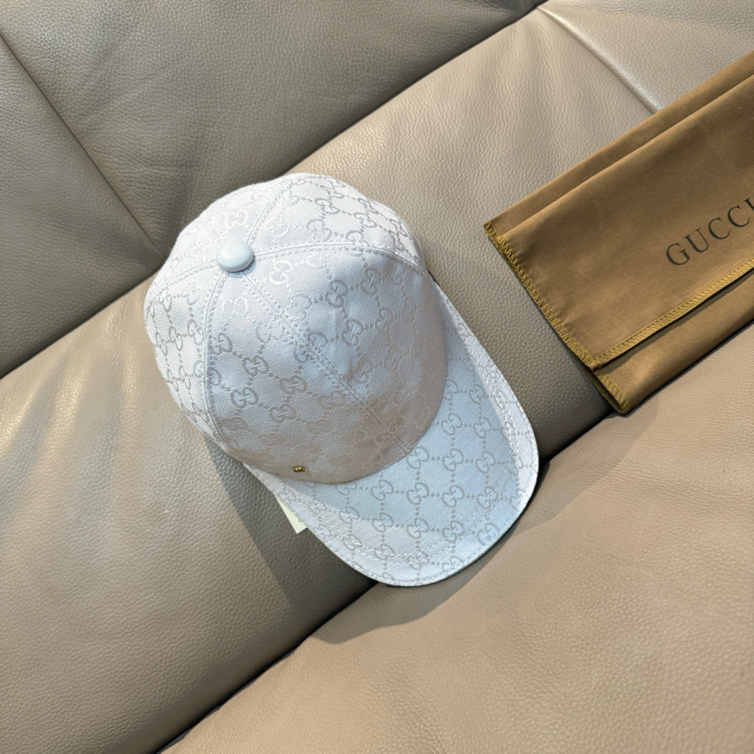 
配包装布袋，Gucci(古奇)新款原单棒球帽， 金属小双G，专柜最新款，11开模订制，正版开模五金，原