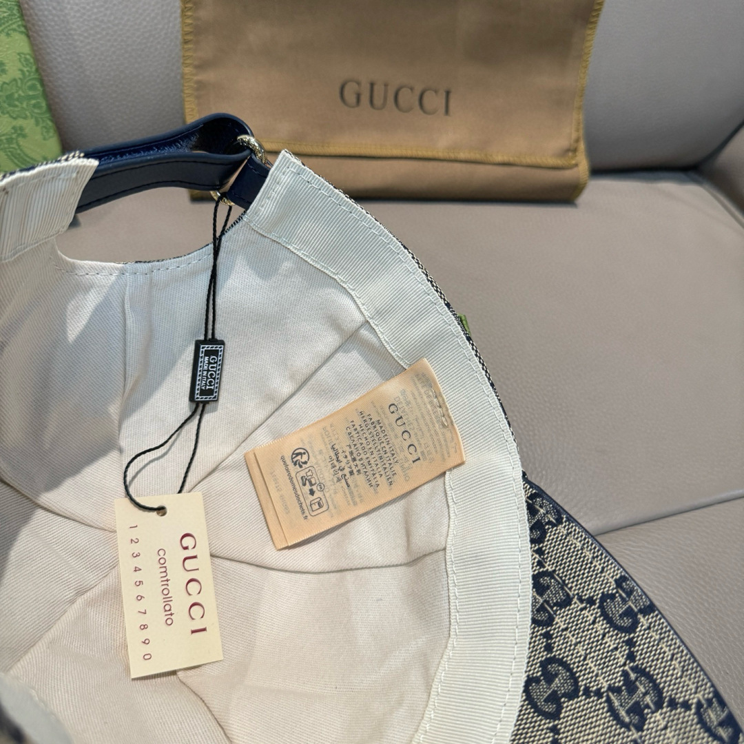 
配包装布袋，Gucci(古奇)新款原单棒球帽， 金属小双G，专柜最新款，11开模订制，正版开模五金，原