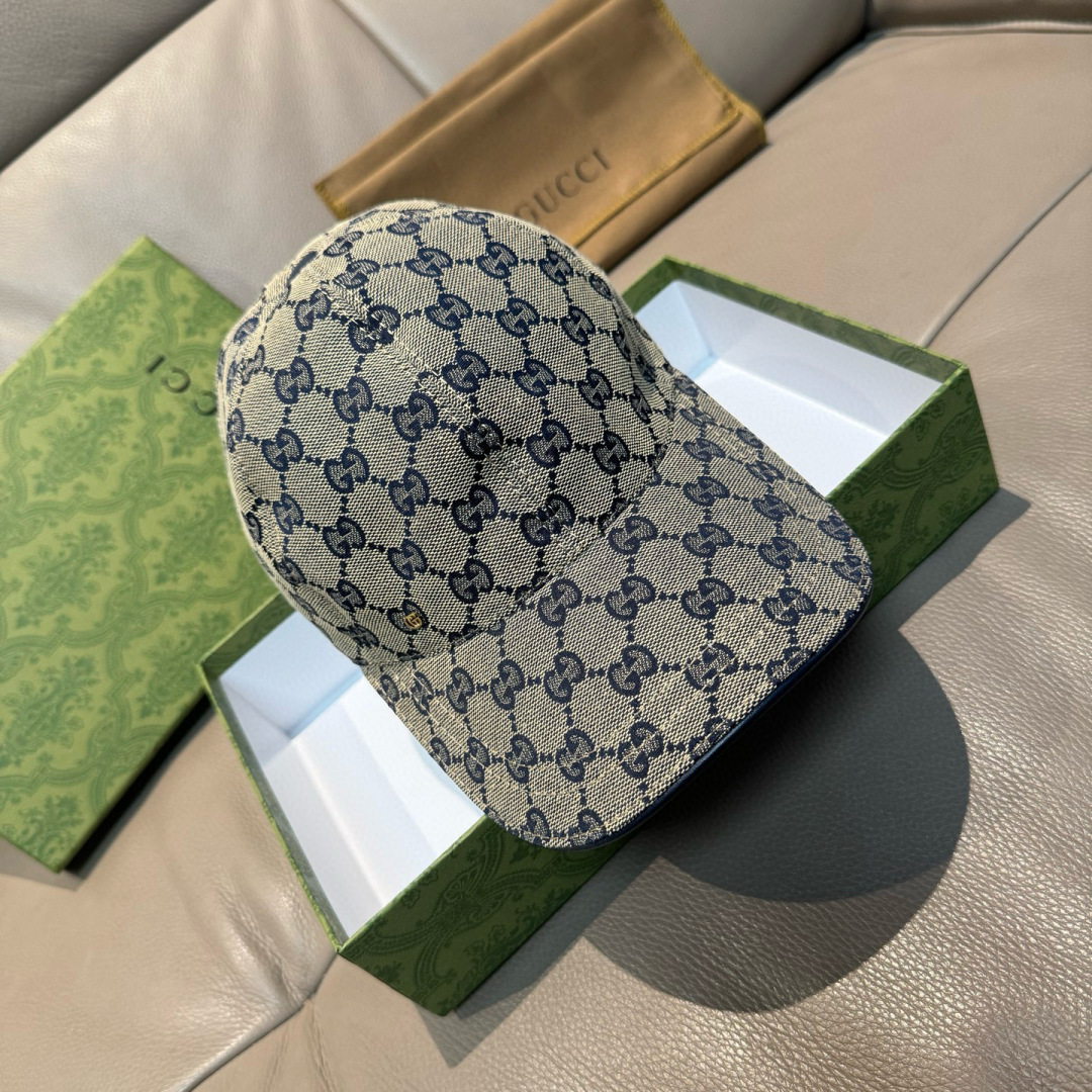 
配包装布袋，Gucci(古奇)新款原单棒球帽， 金属小双G，专柜最新款，11开模订制，正版开模五金，原