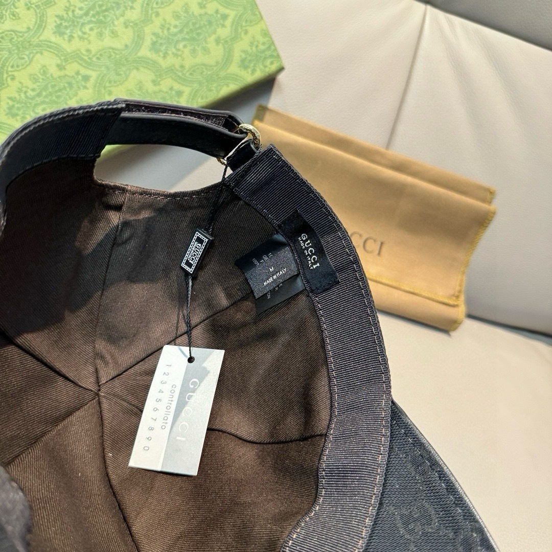 
万年经典款出货！
配盒子布袋，Gucci(古奇)经典原单棒球帽，蜜蜂织带，专柜11开模订制，最高版本，
