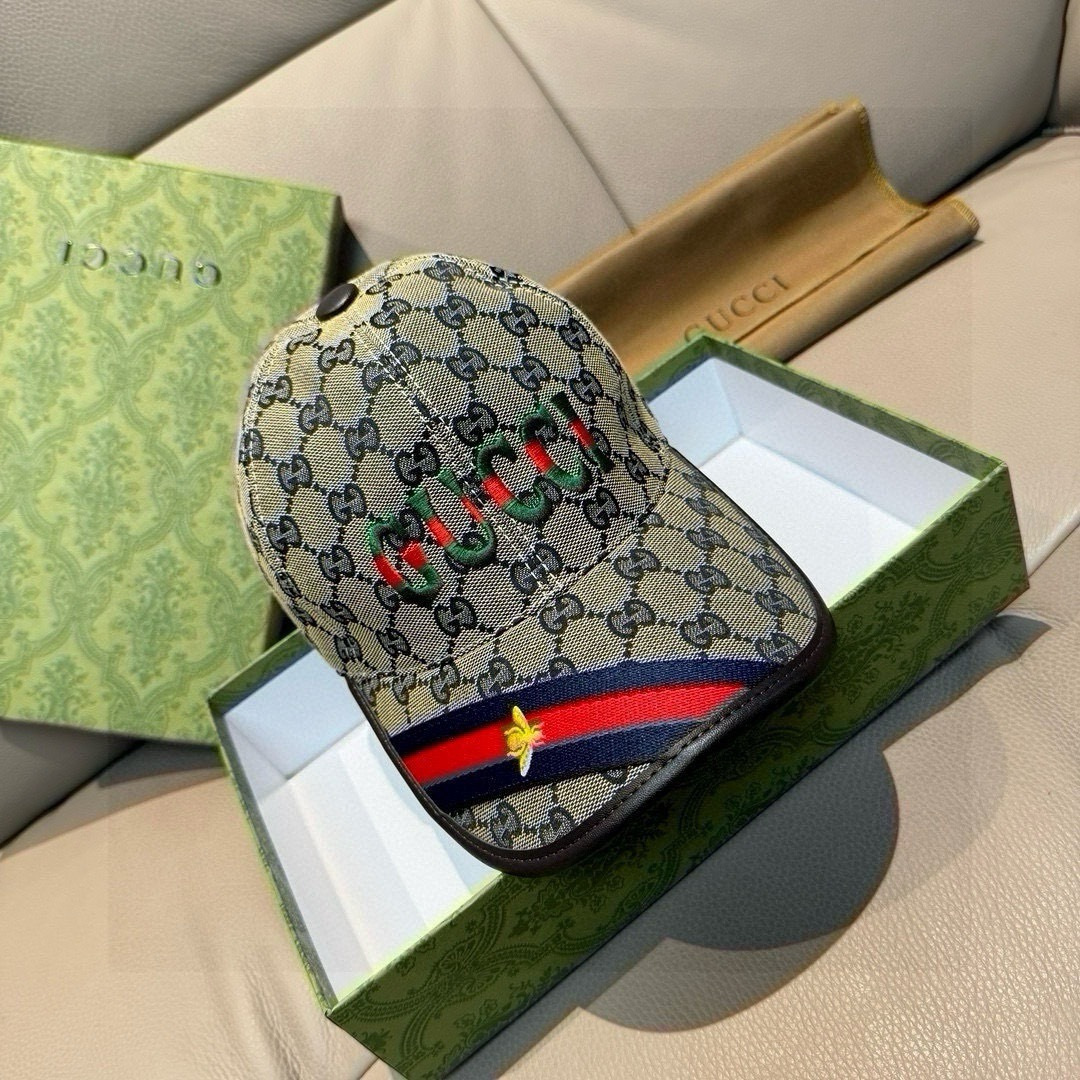 
配盒子布袋，Gucci(古奇)新款原单棒球帽，11开模订制，重工刺绣，细节可媲美专柜，原版帆布料+头层