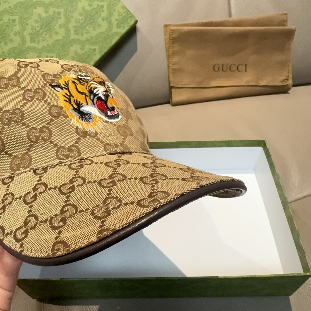 
配盒子布袋，Gucci(古奇)新款原单棒球帽， 虎头刺绣，11开模订制，重工刺绣，细节可媲美专柜，原版