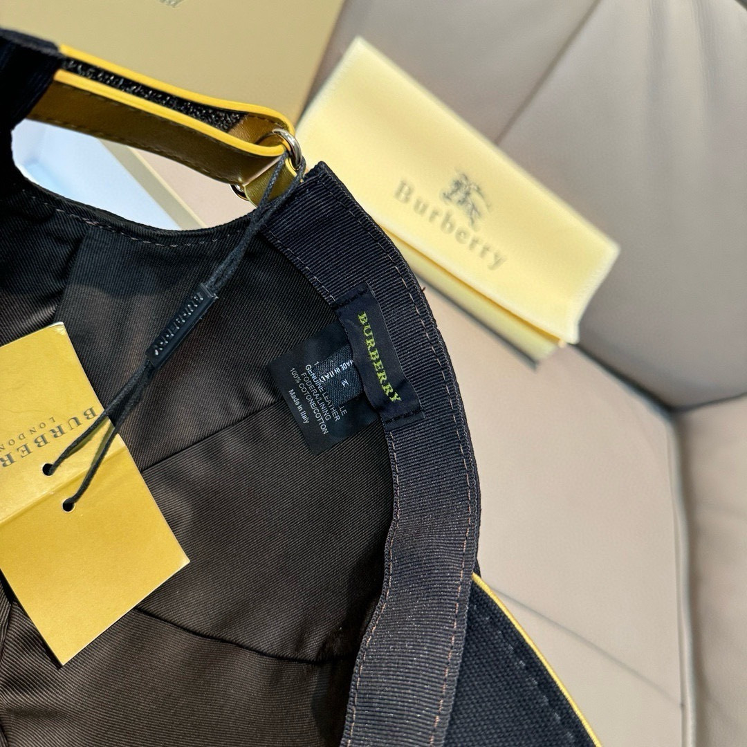 
配盒子布袋，Burberry（巴宝莉）新款原单棒球帽，11开模订制，全新立体战马刺绣，精致无暇！原版帆