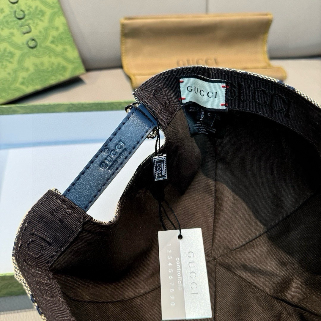 
万年经典款！杏色，黑色有s和L码
配盒子布袋，Gucci(古奇)经典原单棒球帽😍😍专柜11开模订制，最