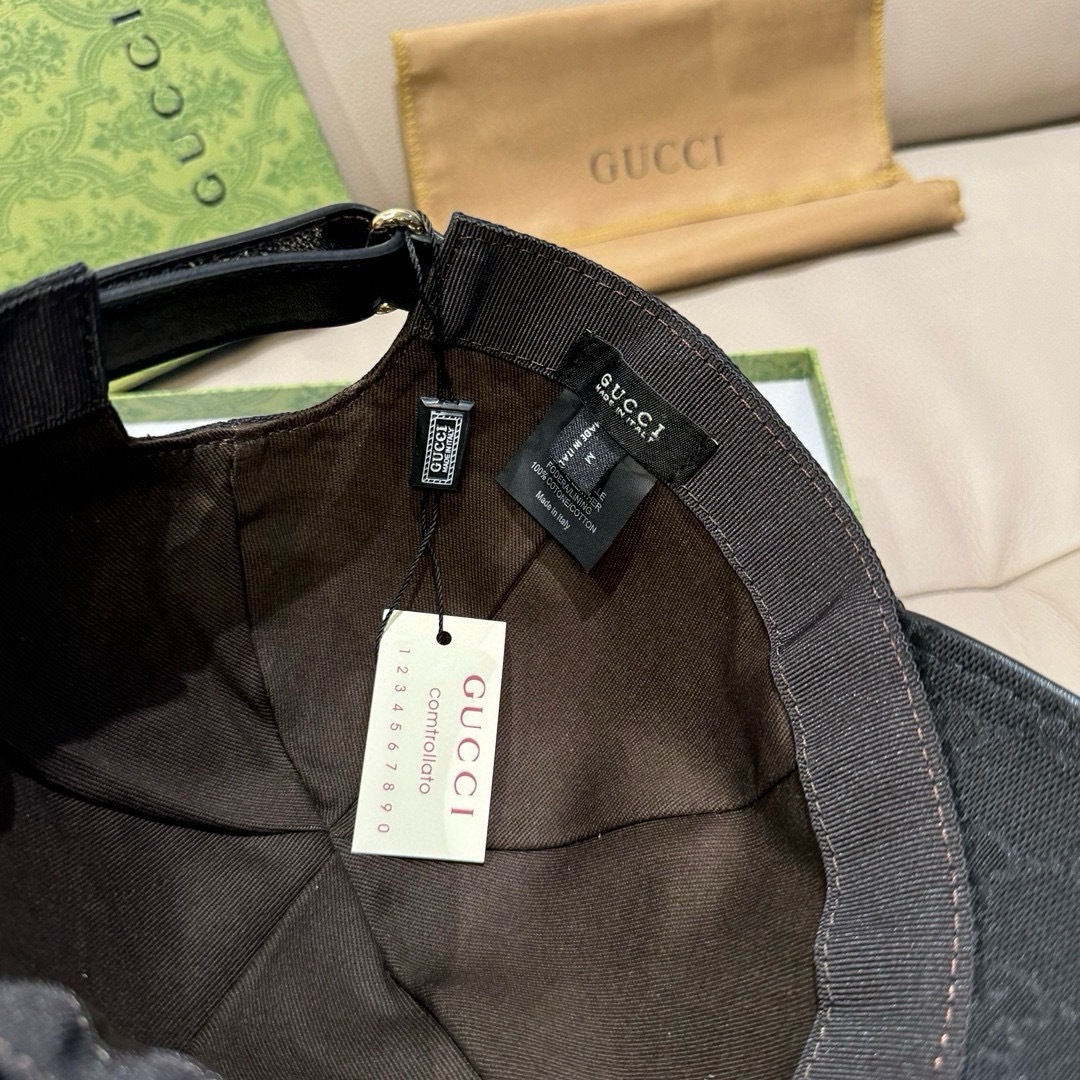 
配盒子布袋，Gucci(古奇)经典原单棒球帽， 五星织带，11开模订制，原版帆布料+头层牛皮，代购热门