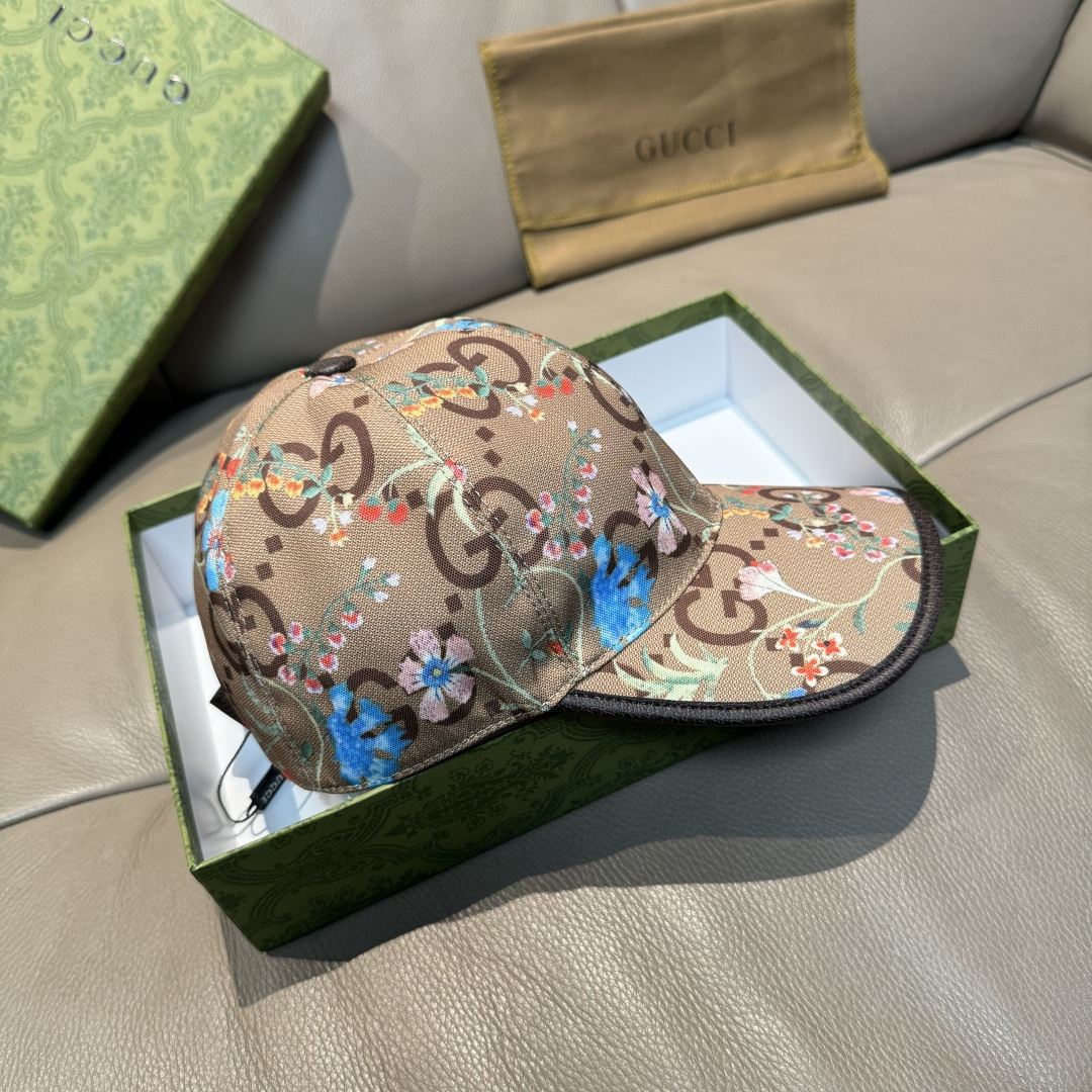 
配包装布袋，Gucci古奇新款原单棒球帽， 碎花大双G，专柜11开模订制，完美对花，原版帆布面料+头层