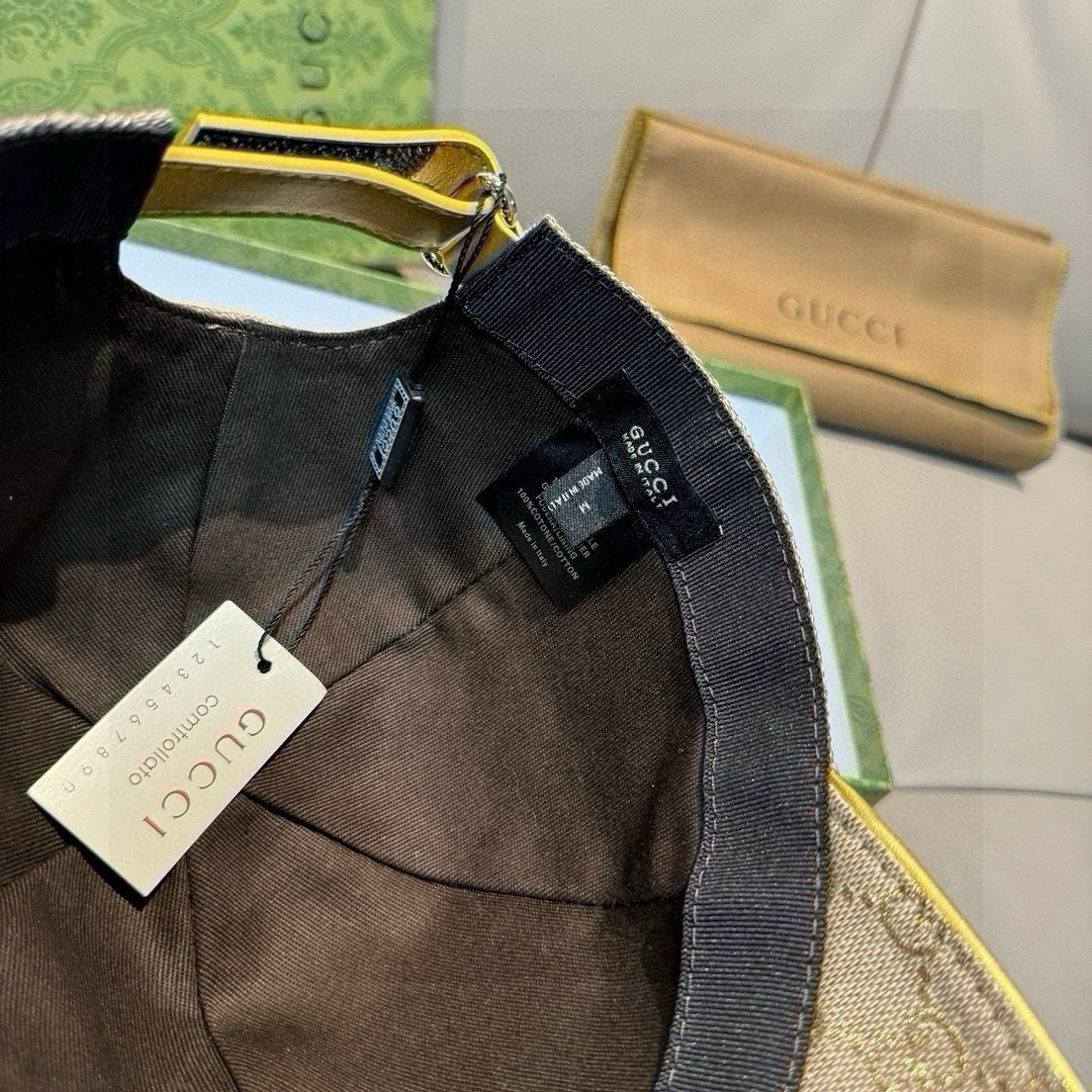 
配盒子布袋，Gucci(古奇)经典原单棒球帽😍😍金丝logo。专柜11开模订制，最高版本，原版帆布料+