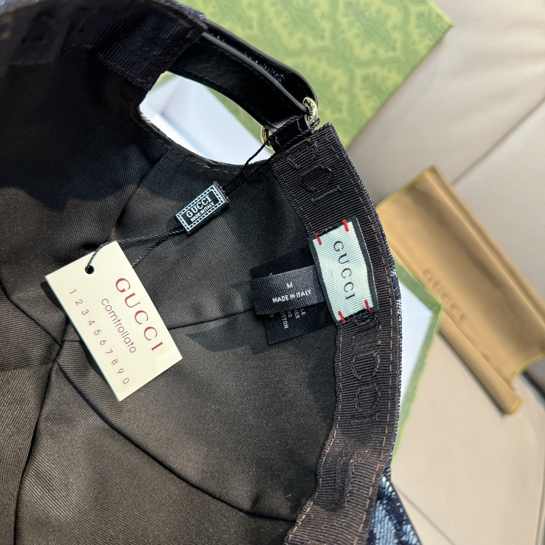 
配包装布袋，Gucci古奇新款原单棒球帽， 大双G，专柜11开模订制，完美对花，原版帆布面料+头层牛皮