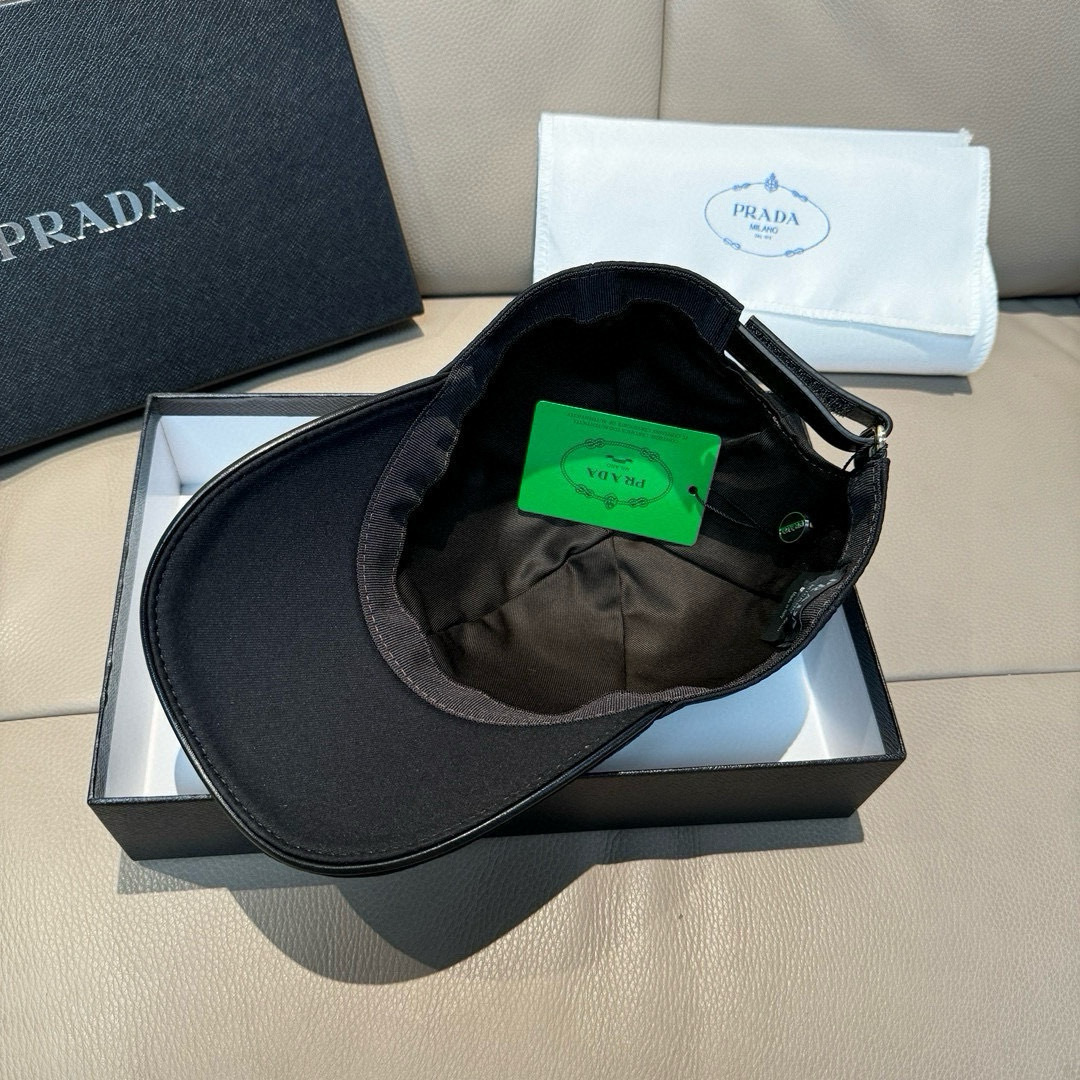 
配盒子布袋，Prada(普拉达)新款原单棒球帽， 刺绣logo，专柜11开模订制，原版纯棉布料+头层牛