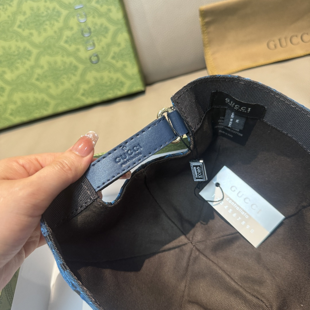 
官网新款出货
配包装布袋，Gucci古奇最新款原单棒球帽， 大双G，专柜11开模订制，完美对花，原版帆