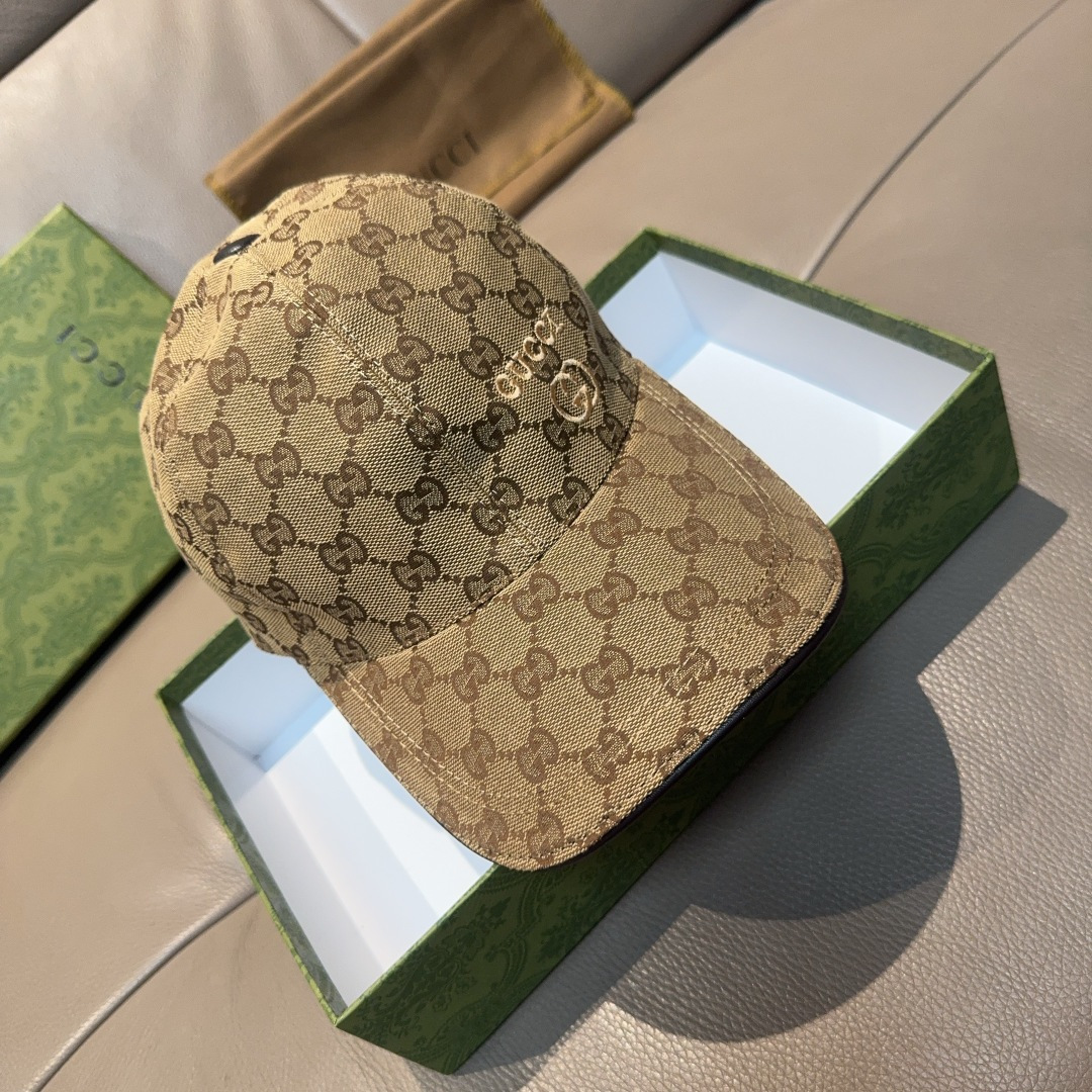 
万年经典款出货！
配盒子布袋，Gucci(古奇)经典原单棒球帽😍😍金丝小刺绣，专柜11开模订制，最高版