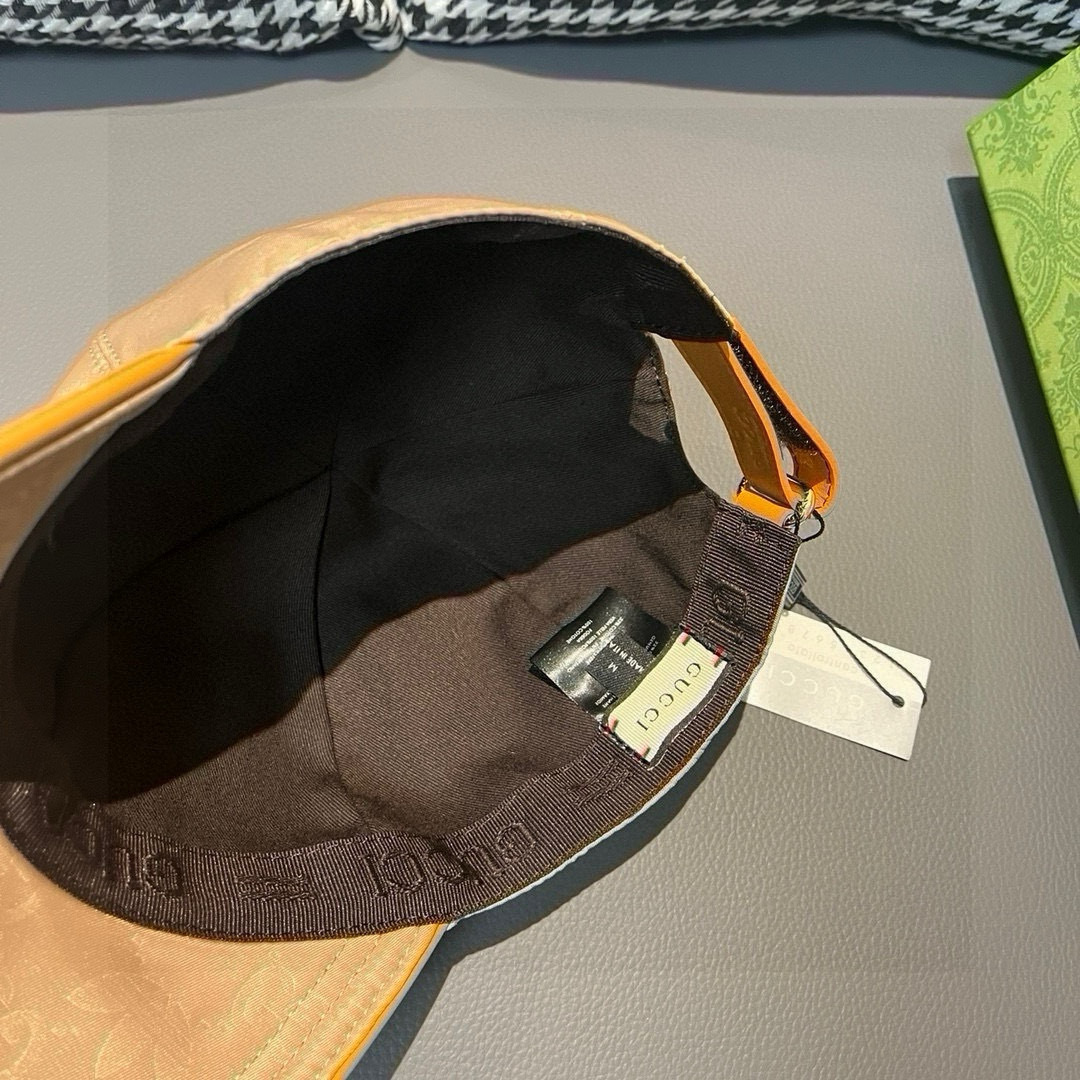 
古奇新款
Adidas&Gucci联名款出货啦！
配盒子布袋。专柜热卖中。11开模订制，重工打造，完美