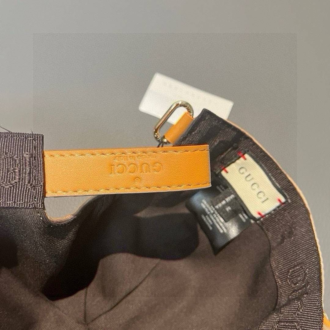 
古奇新款
Adidas&Gucci联名款出货啦！
配盒子布袋。专柜热卖中。11开模订制，重工打造，完美