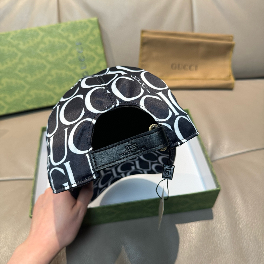 
配盒子布袋，Gucci(古奇)新款原单棒球帽， GUCCI丝印，专柜11开模订制，原版帆布料+头层牛皮