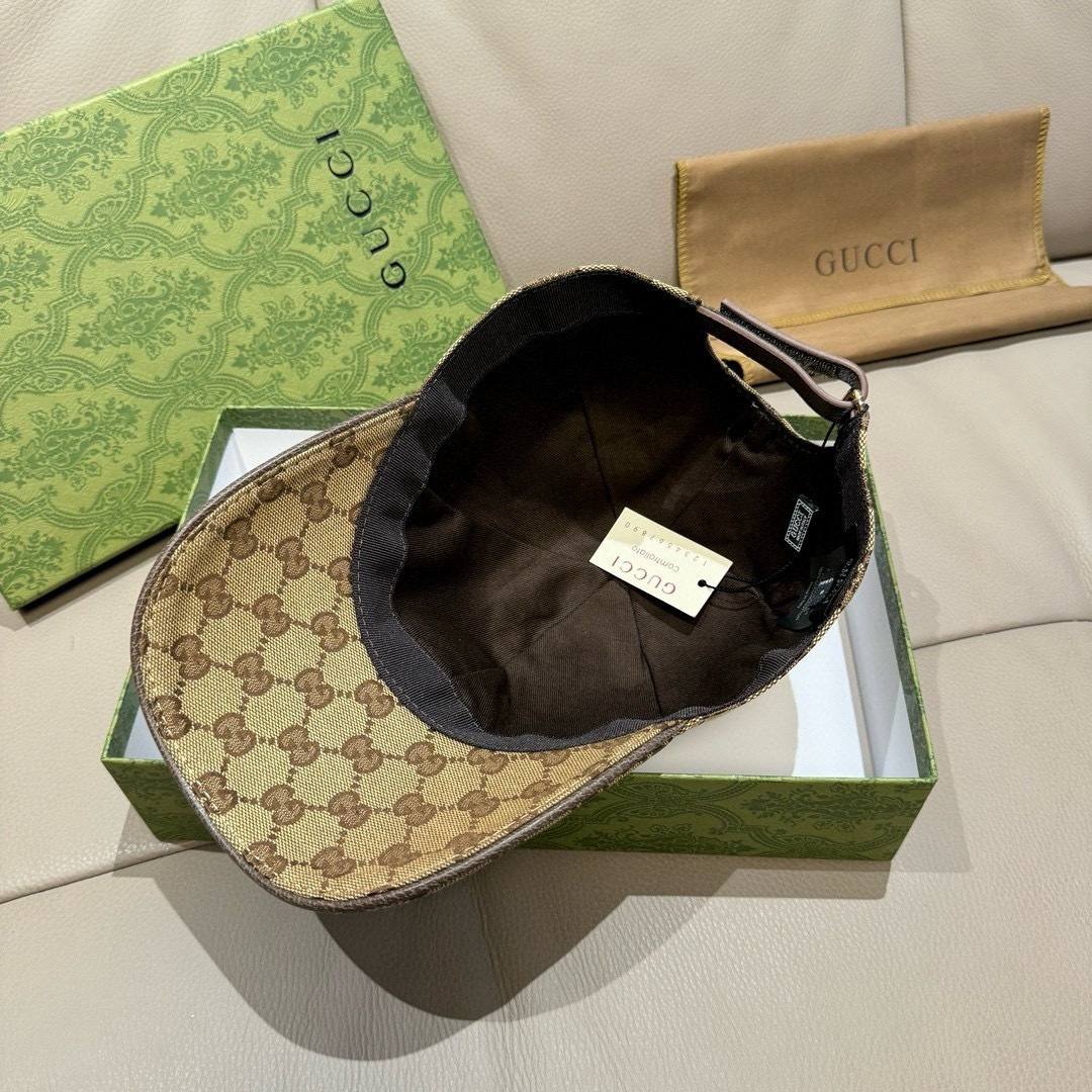 
配包装布袋，Gucci(古奇)新款原单棒球帽，Gucci烫金，专柜最新款，11开模订制，正版开模，原版