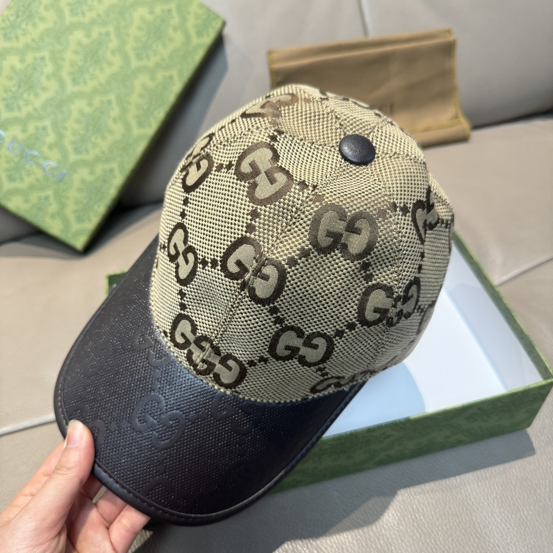 
配盒子布袋，Gucci(古奇)新款原单棒球帽， 帆布拼皮，专柜热卖款，11开模订制，原版帆布料+头层牛
