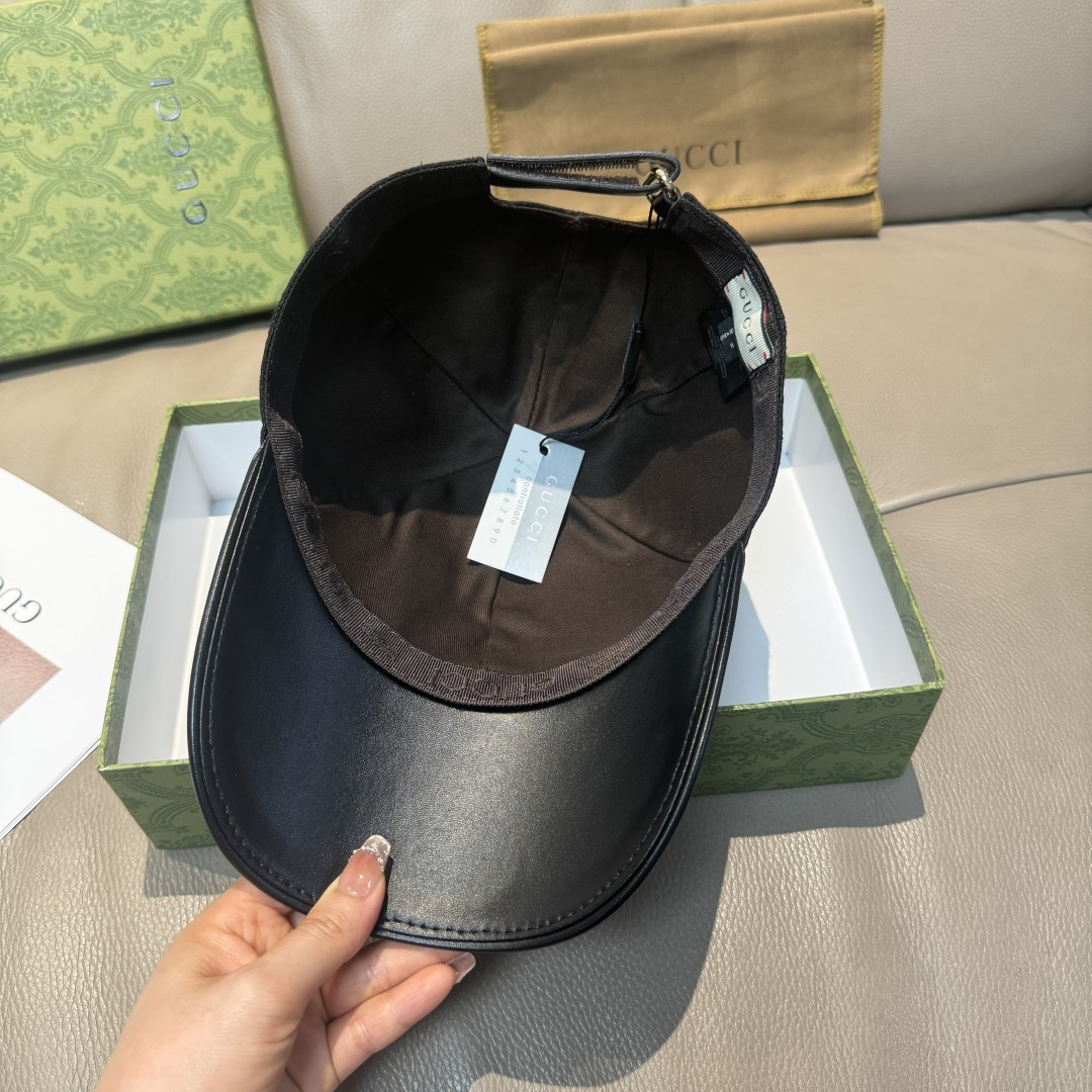 
配盒子布袋，Gucci(古奇)经典原单棒球帽，小双G牛皮拼接，11开模订制，质量超赞！帽檐头层牛皮压花