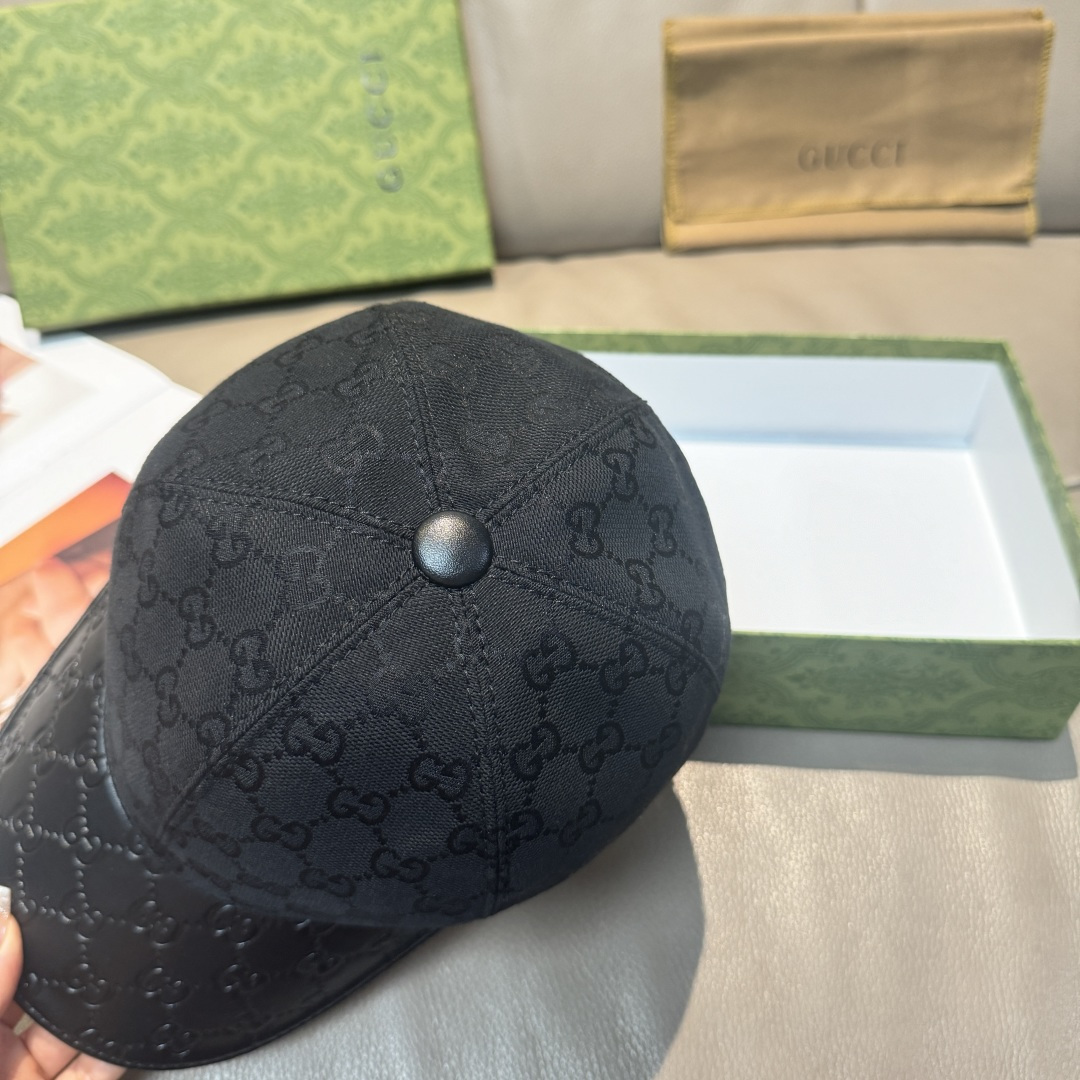 
配盒子布袋，Gucci(古奇)经典原单棒球帽，小双G牛皮拼接，11开模订制，质量超赞！帽檐头层牛皮压花