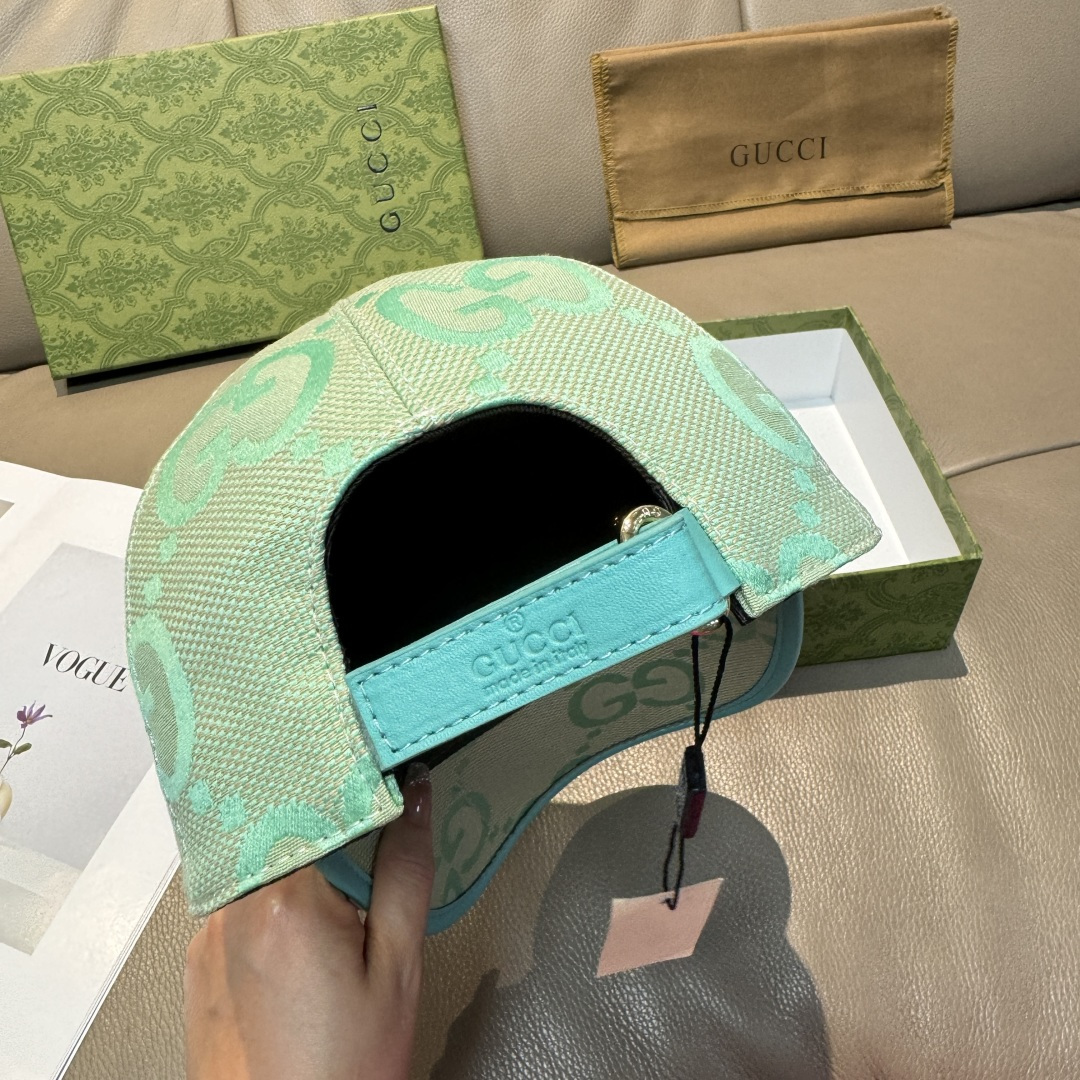 
配包装布袋，Gucci古奇新款原单棒球帽， 糖果色大双G，专柜11开模订制，原版帆布面料+头层牛皮，轻