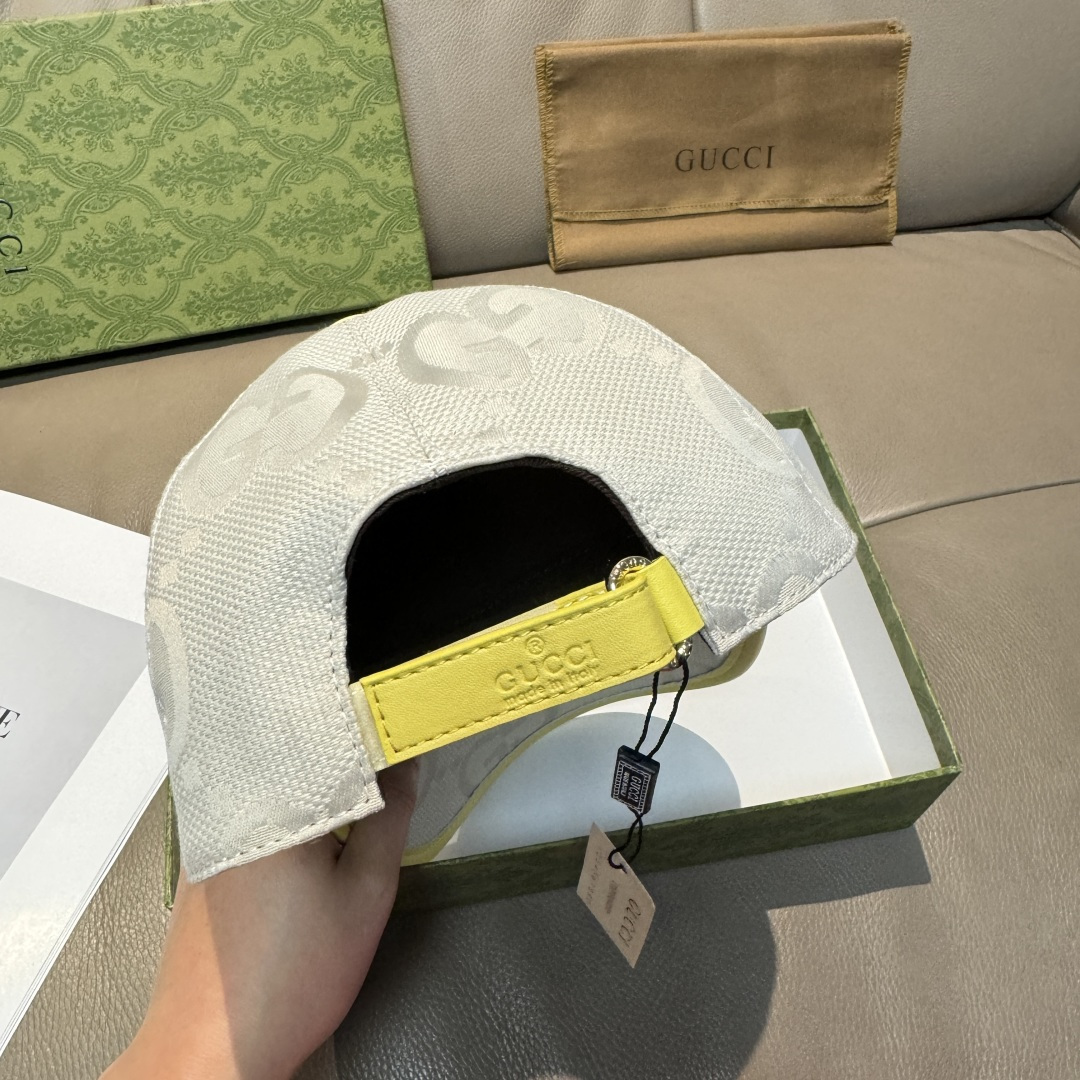 
配包装布袋，Gucci古奇新款原单棒球帽， 糖果色大双G，专柜11开模订制，原版帆布面料+头层牛皮，轻