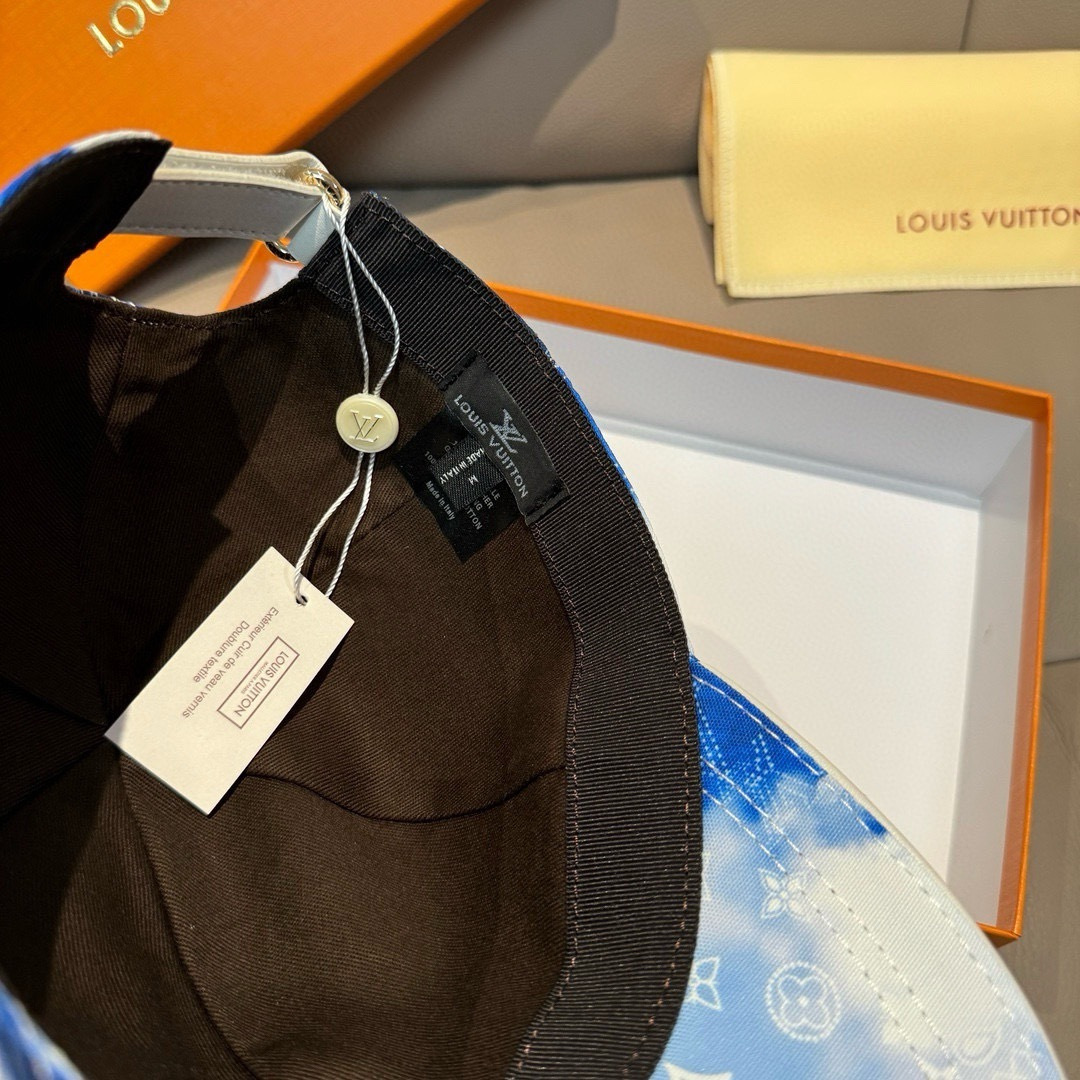 
配盒子布袋，LV路易威登新款原单棒球帽，lv丝印，11开模订制，原版丝印绸缎面料+头层牛皮，时尚帅气质