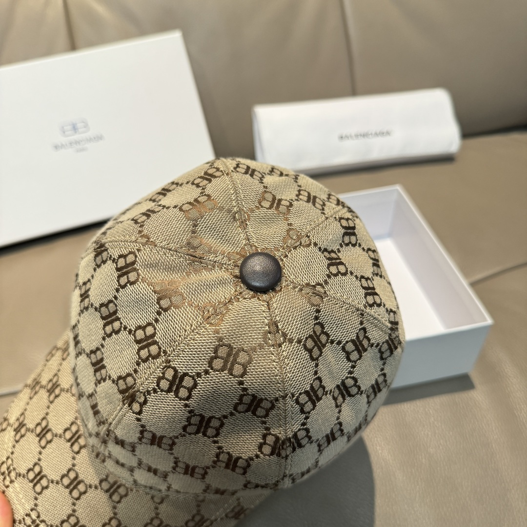 
配盒子布袋，Balenciaga（巴黎世家）新款原单棒球帽， 专柜11开模订制，原版帆布面料+头层牛皮