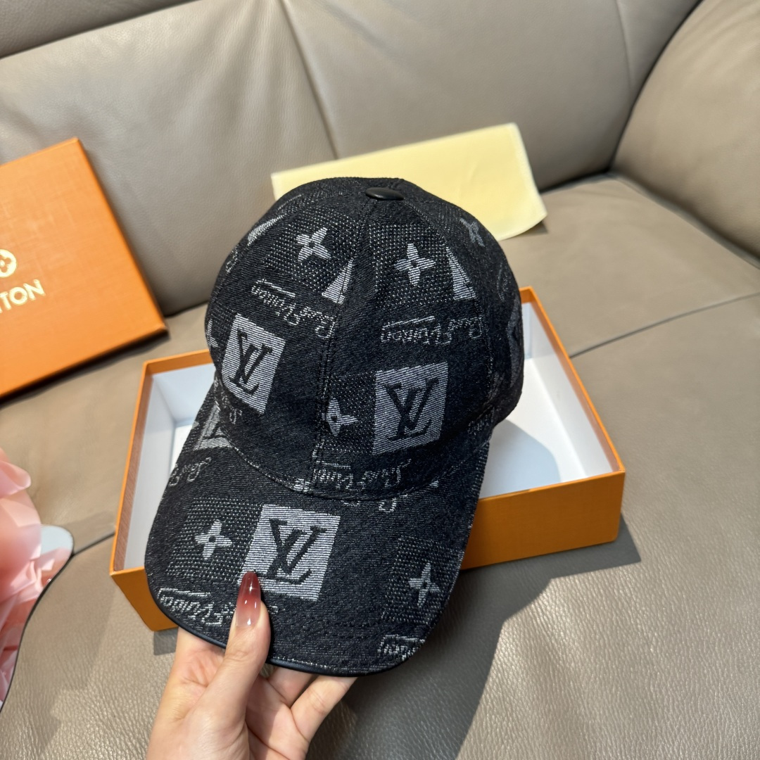 
配盒子布袋，LV路易威登新款原单棒球帽，LV牛仔提花，专柜11开模订制，原版帆布面料+头层牛皮，轻盈透
