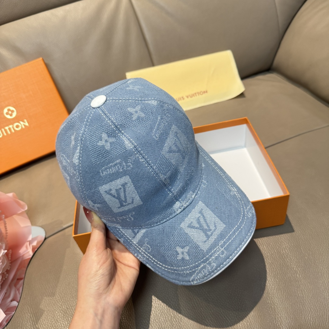 
配盒子布袋，LV路易威登新款原单棒球帽，LV牛仔提花，专柜11开模订制，原版帆布面料+头层牛皮，轻盈透