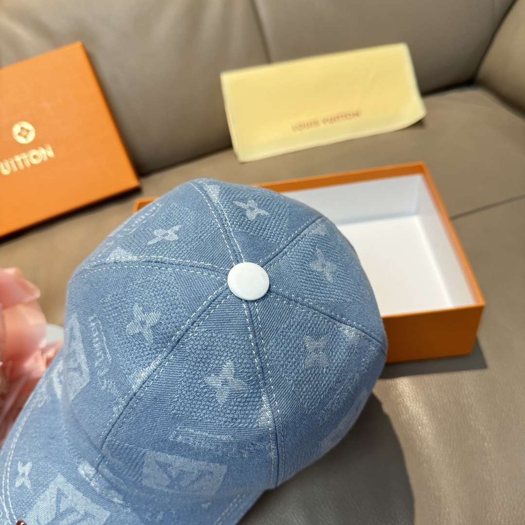 
配盒子布袋，LV路易威登新款原单棒球帽，LV牛仔提花，专柜11开模订制，原版帆布面料+头层牛皮，轻盈透