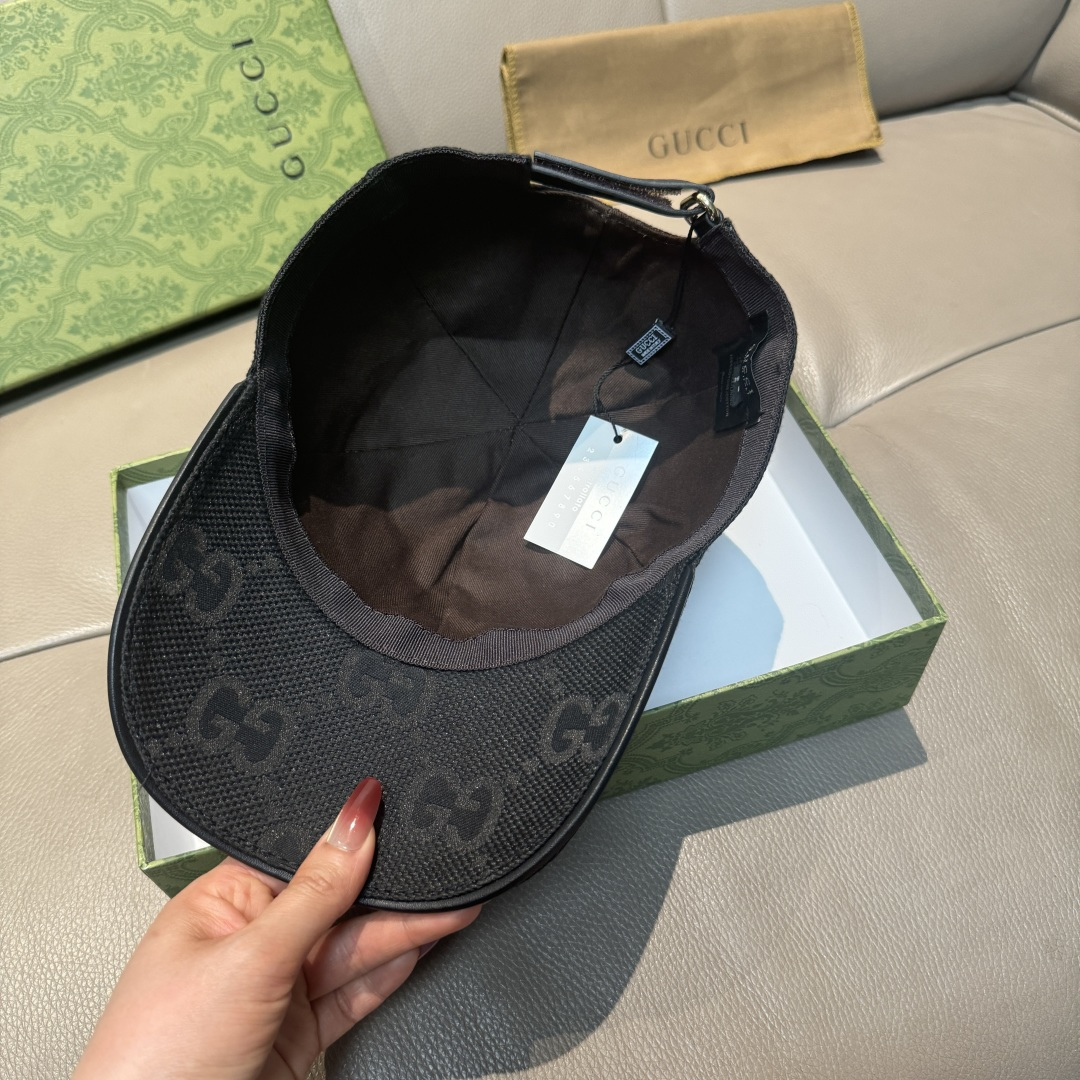 
配包装布袋，Gucci古奇新款原单棒球帽， 大双G，专柜11开模订制，完美对花，原版帆布面料+头层牛皮