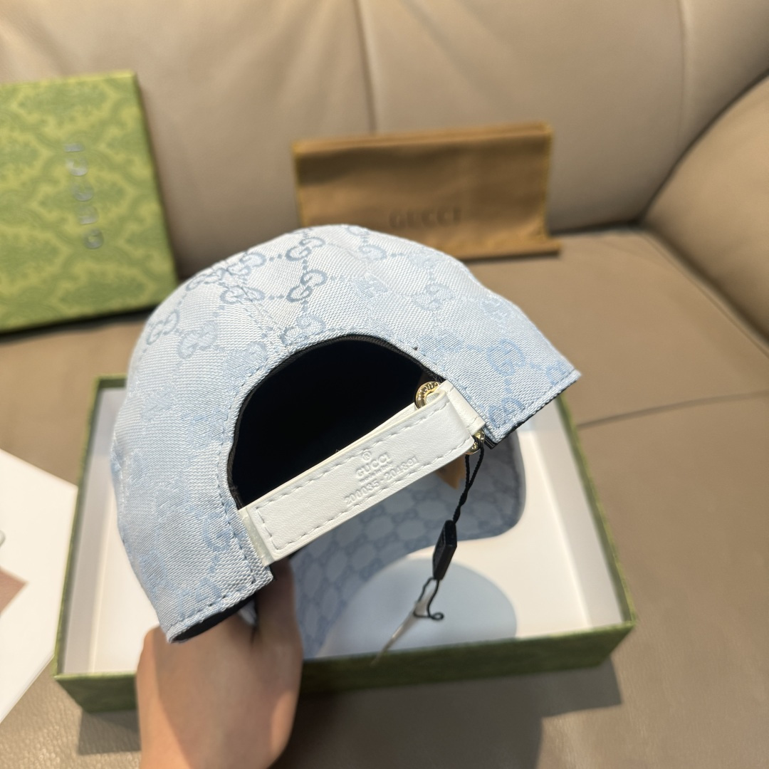 
万年经典！火爆全网的莫兰迪色系出货啦！
配盒子布袋，Gucci(古奇)经典原单棒球帽😍😍专柜11开模订