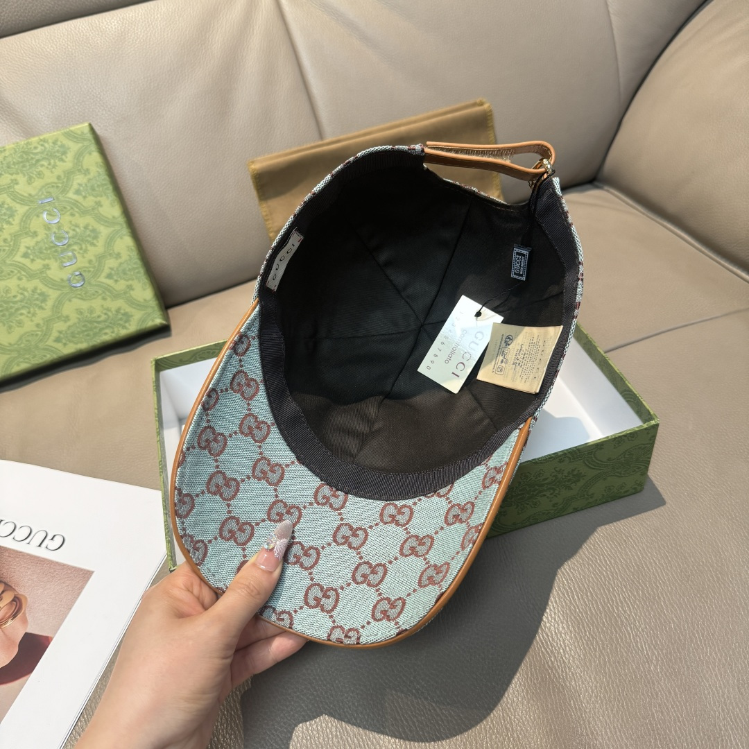 
万年经典！火爆全网的莫兰迪色系出货啦！
配盒子布袋，Gucci(古奇)经典原单棒球帽😍😍专柜11开模订