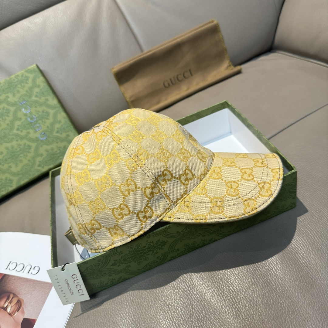 
万年经典！火爆全网的莫兰迪色系出货啦！
配盒子布袋，Gucci(古奇)经典原单棒球帽😍😍专柜11开模订