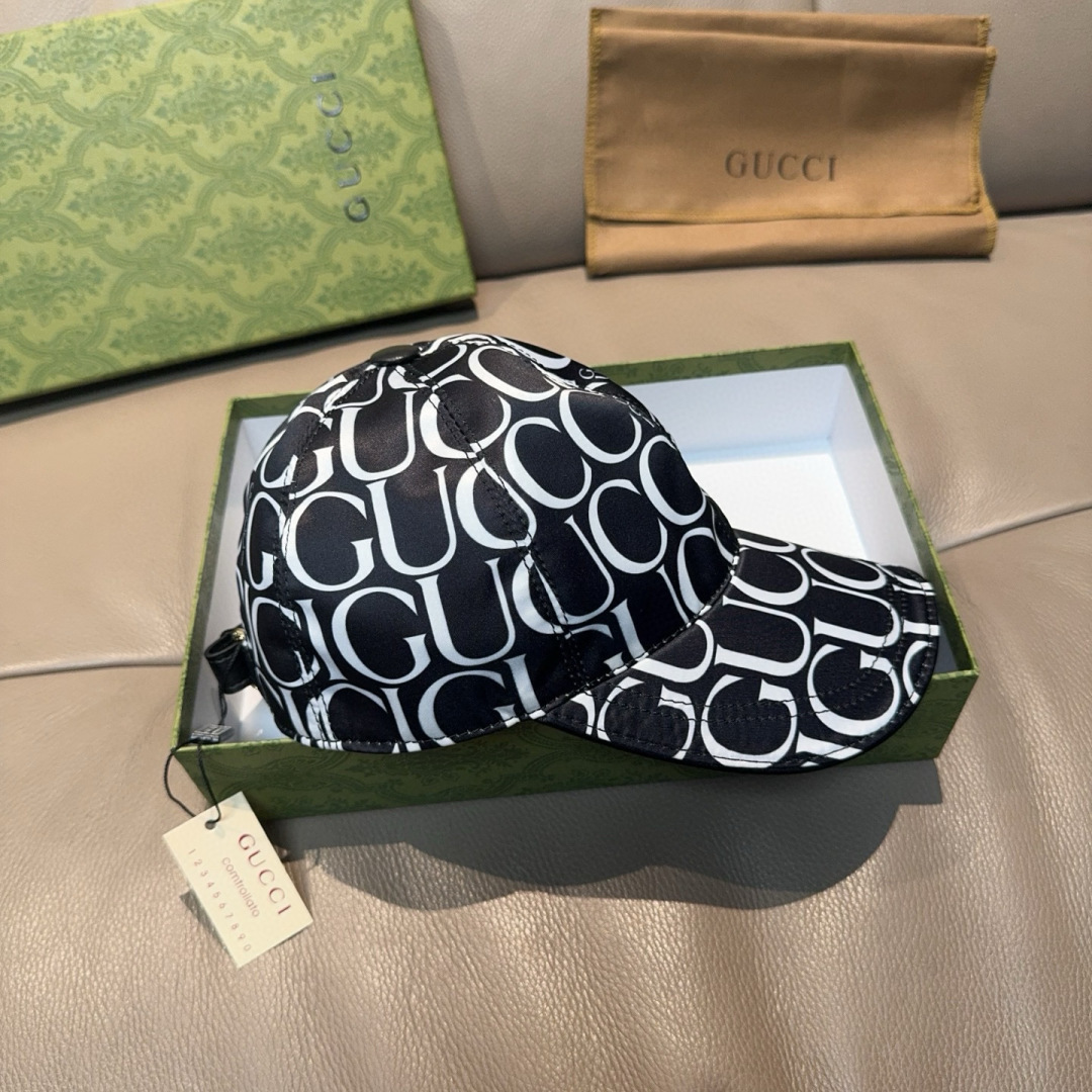 
配盒子布袋，Gucci(古奇)新款原单棒球帽， GUCCI丝印，专柜11开模订制，原版帆布料+头层牛皮