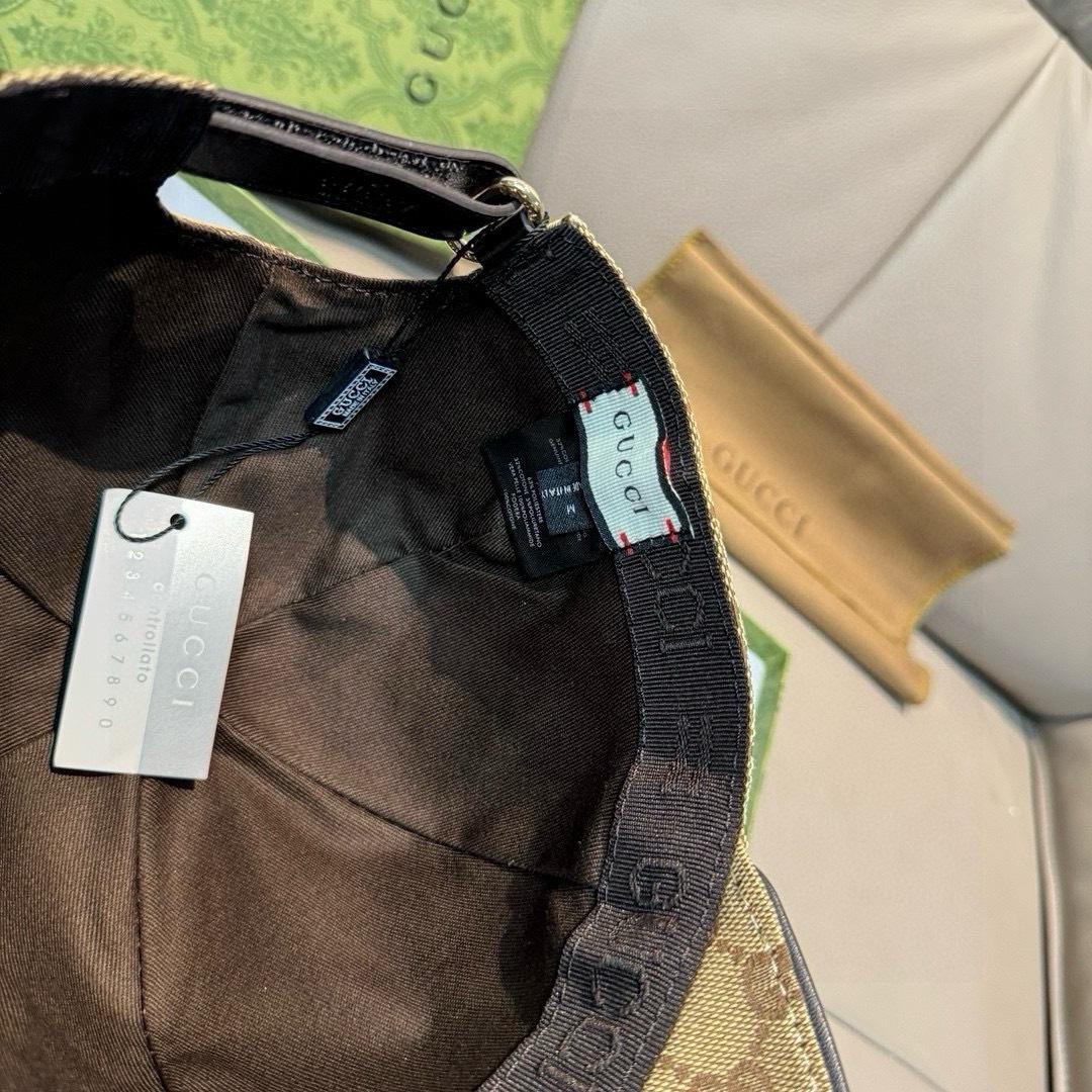 
配盒子布袋，Gucci(古奇)原单棒球帽，烫金双G，11开模订制，最高版本，原版帆布料+头层牛皮，纯棉