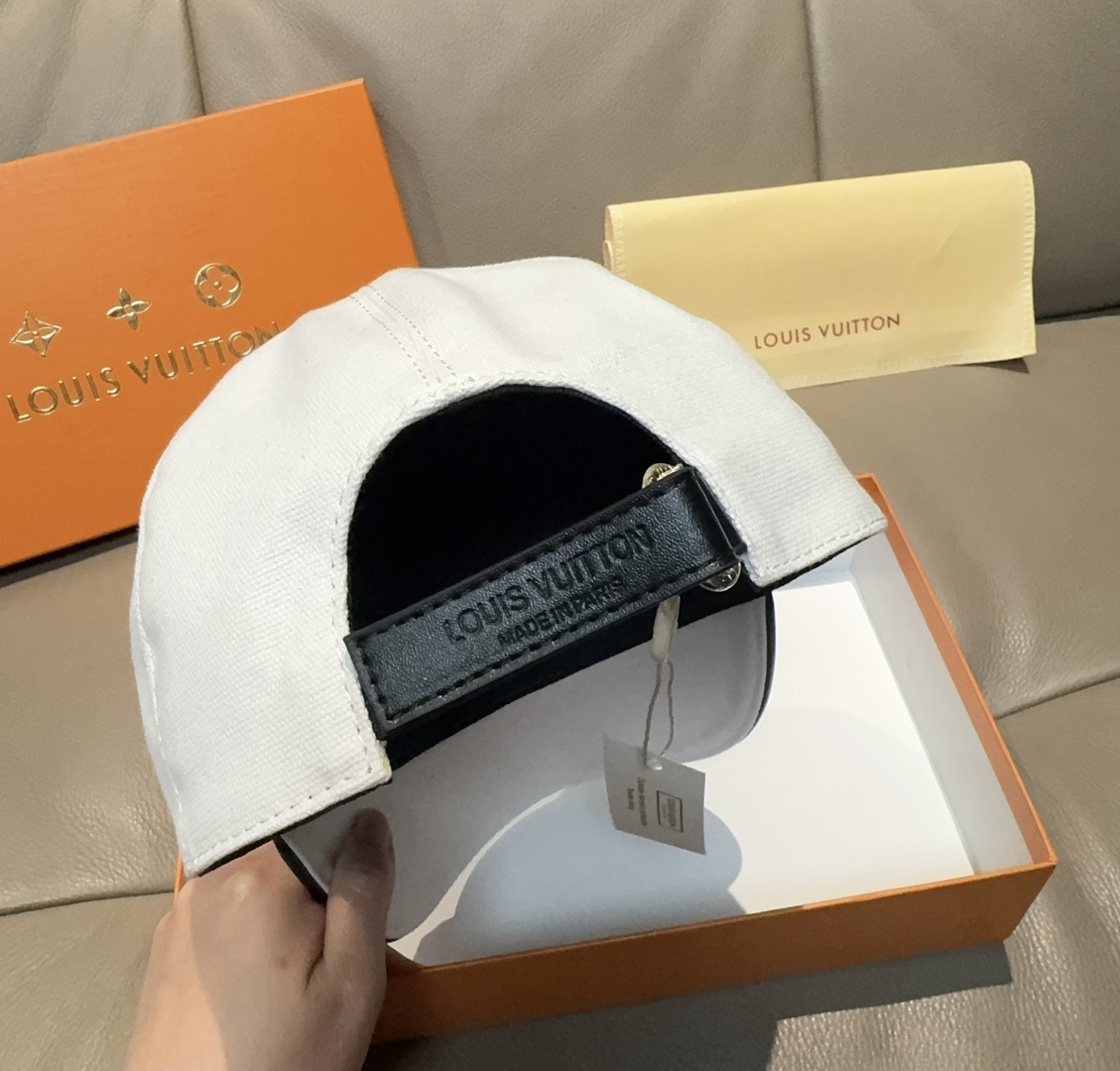 
配盒子布袋，LV(路易威登)新款原单棒球帽，LV刺绣，专柜11开模订制，原版帆布面料+头层牛皮，精细刺