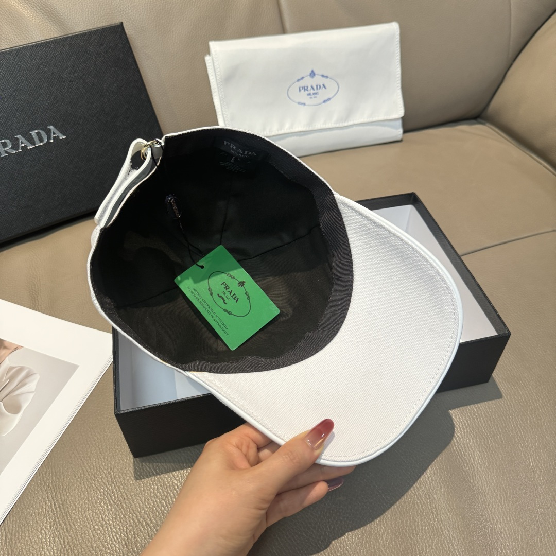 
配盒子布袋，Prada(普拉达)新款原单棒球帽， 印字logo，专柜11开模订制，原版帆布布料+头层牛