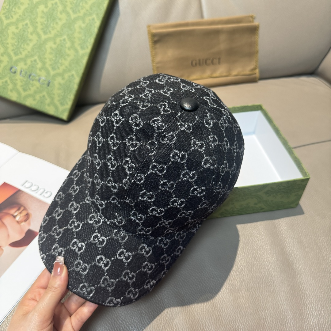 
配盒子布袋，Gucci(古奇)经典原单棒球帽，双G牛仔提花，复古设计，专柜11开模订制！原版牛仔布料+