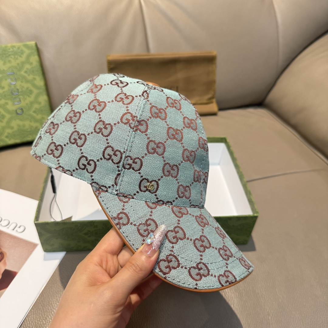 
配包装布袋，Gucci(古奇)新款原单棒球帽， 金属小双G，专柜最新款，11开模订制，正版开模五金，原