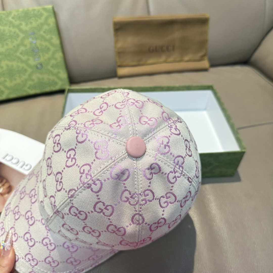 
配包装布袋，Gucci(古奇)新款原单棒球帽， 金属小双G，专柜最新款，11开模订制，正版开模五金，原