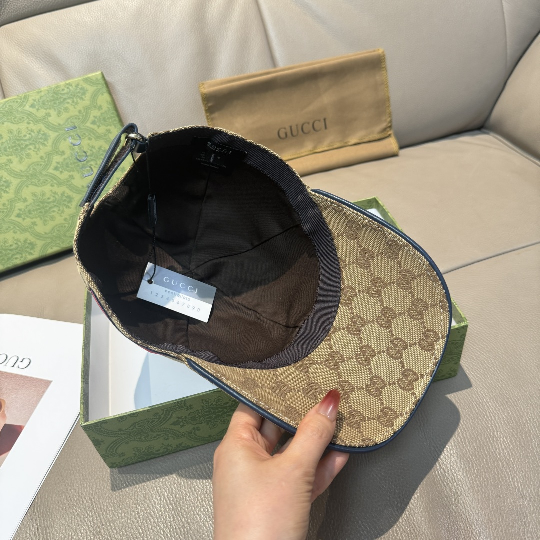 
万年经典款新色出货！
配盒子布袋，Gucci(古奇)经典原单棒球帽😍😍专柜11开模订制，最高版本，原版
